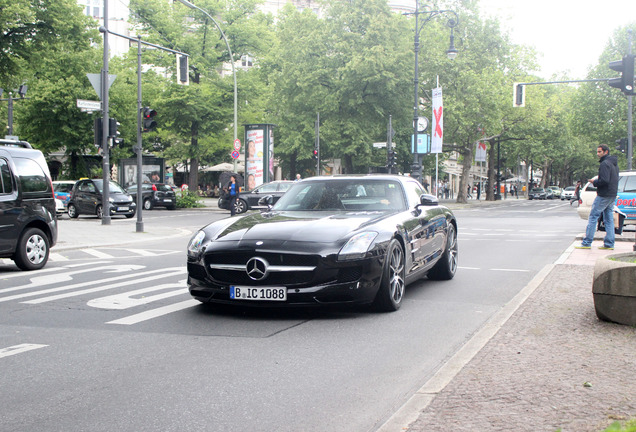 Mercedes-Benz SLS AMG