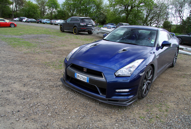 Nissan GT-R 2011