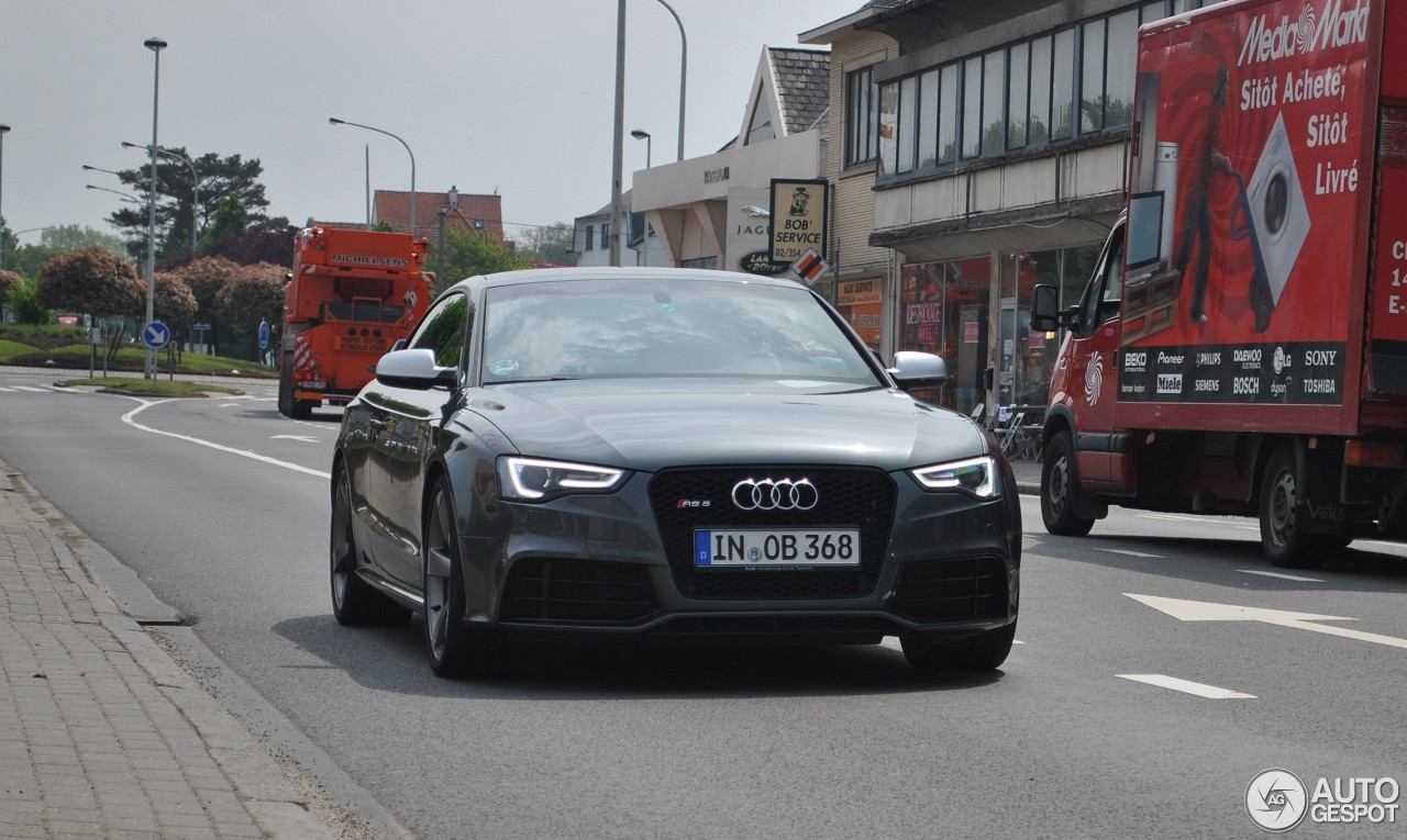 Audi RS5 B8 2012