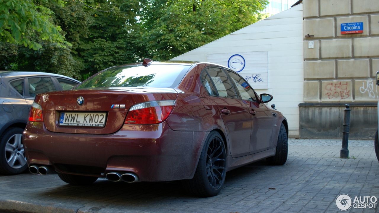 BMW M5 E60 2005