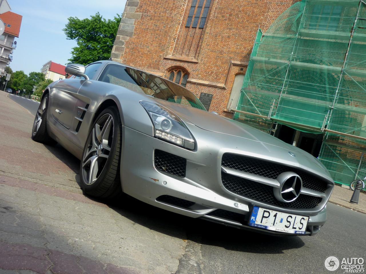 Mercedes-Benz SLS AMG