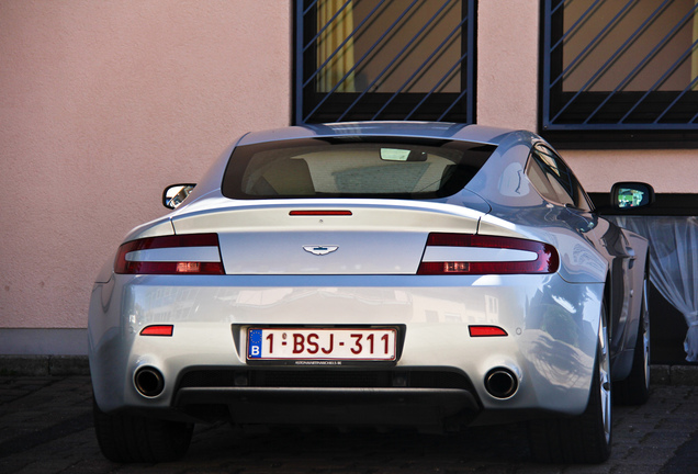 Aston Martin V8 Vantage