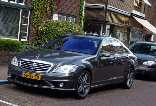 Mercedes-Benz S 63 AMG W221