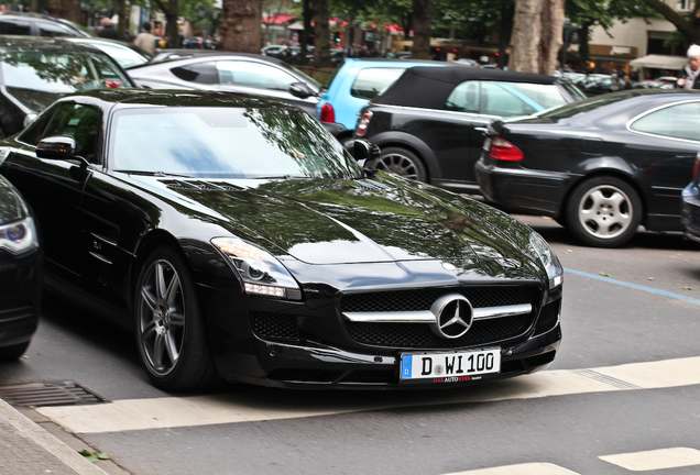 Mercedes-Benz SLS AMG