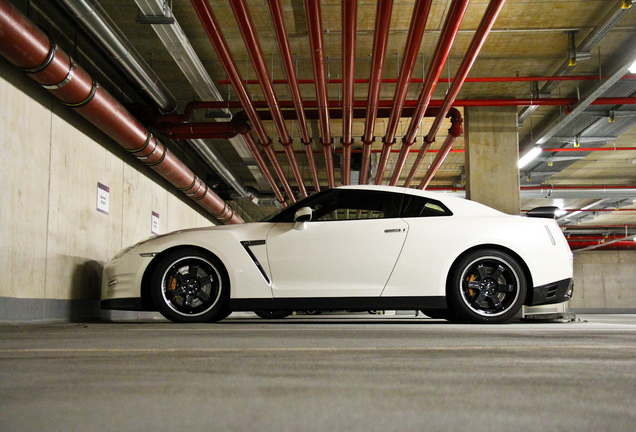 Nissan GT-R 2013