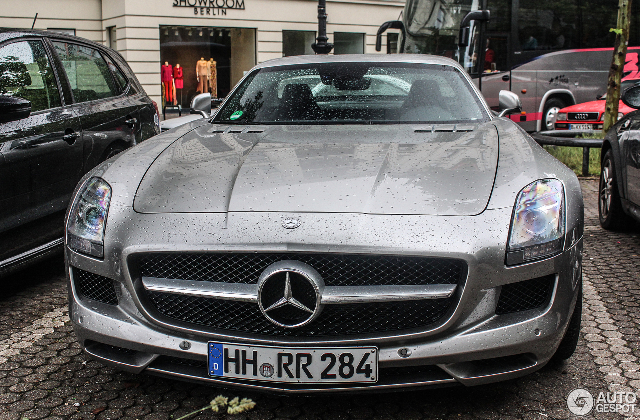 Mercedes-Benz SLS AMG