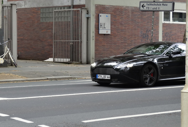 Aston Martin V8 Vantage