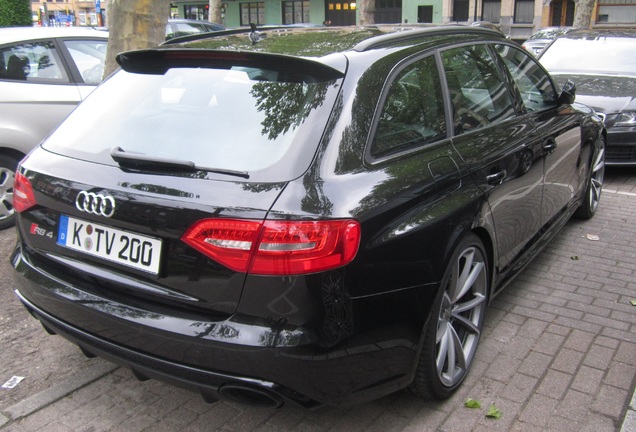 Audi RS4 Avant B8