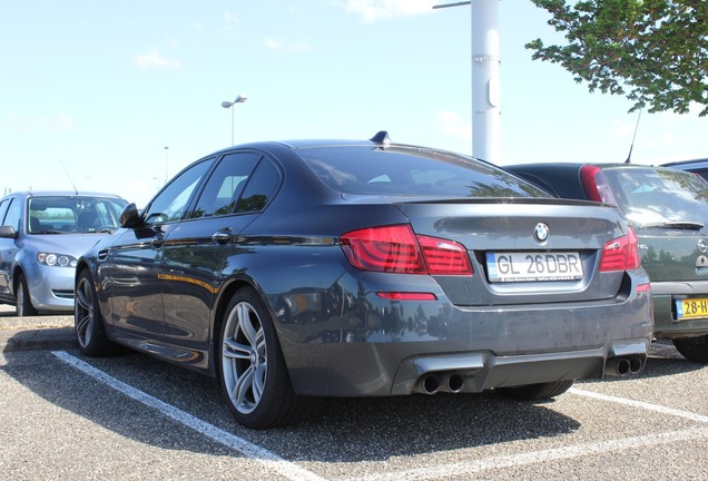 BMW M5 F10 2011