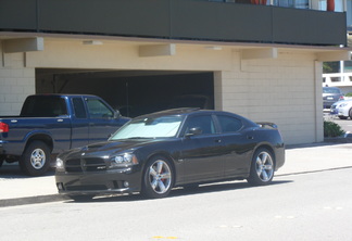 Dodge Charger SRT-8