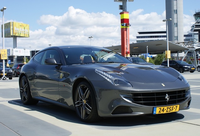 Ferrari FF