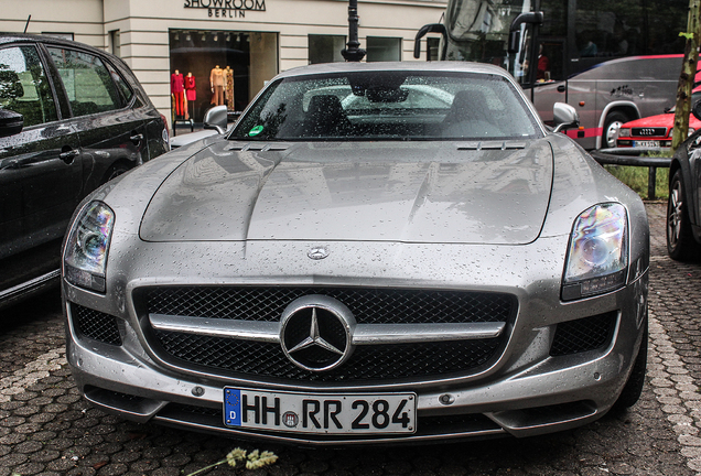 Mercedes-Benz SLS AMG