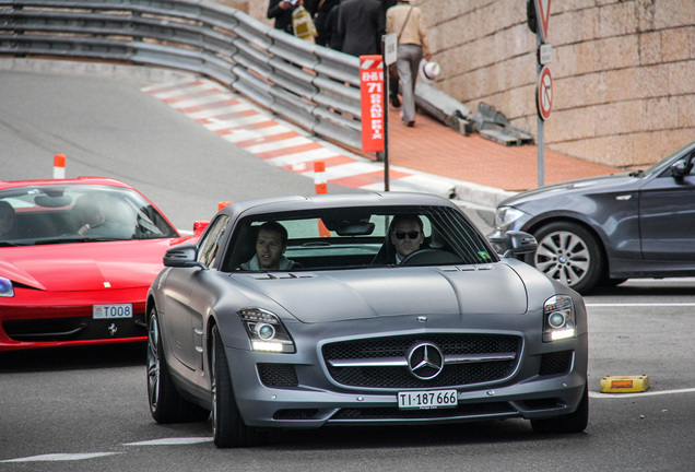 Mercedes-Benz SLS AMG