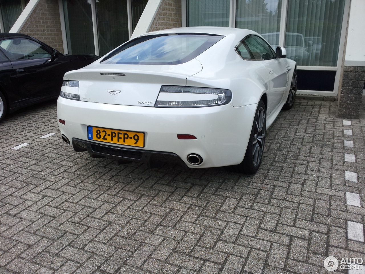 Aston Martin V8 Vantage N420