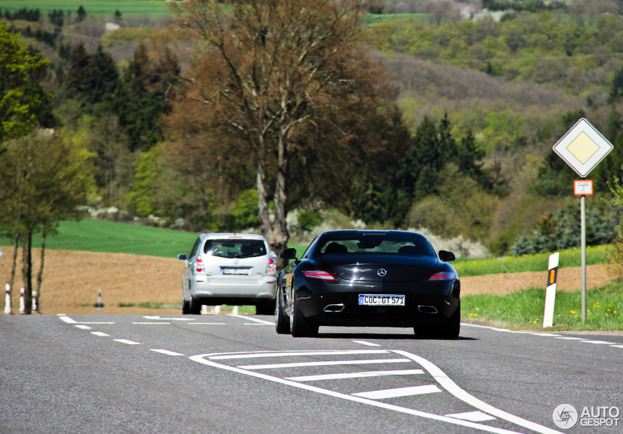 Mercedes-Benz SLS AMG