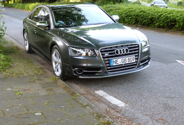 Audi S8 D4