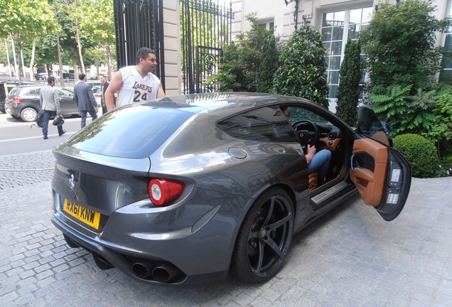 Ferrari FF