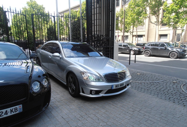 Mercedes-Benz S 65 AMG V221