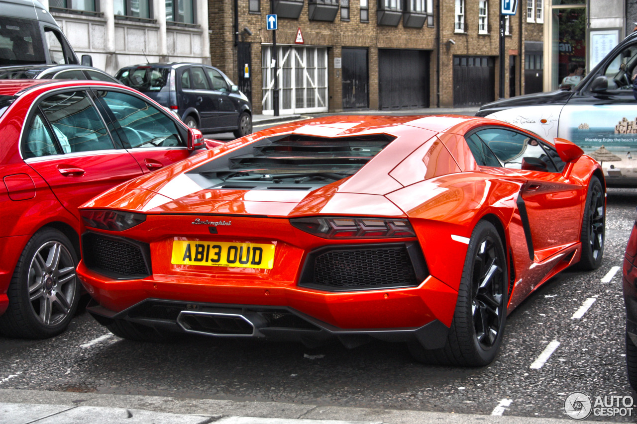 Lamborghini Aventador LP700-4