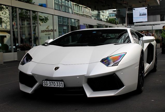 Lamborghini Aventador LP700-4