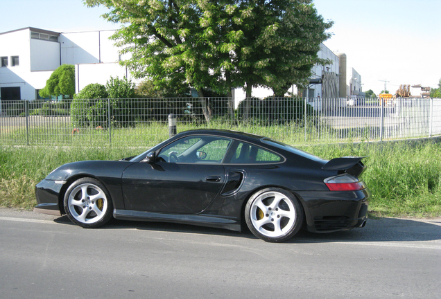 Porsche 996 GT2