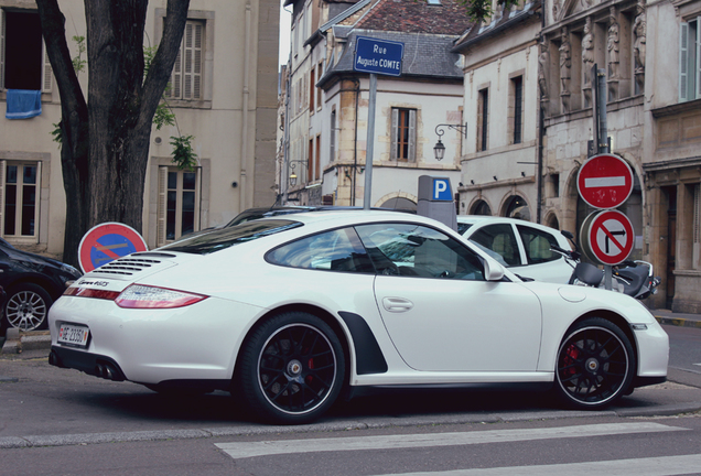 Porsche 997 Carrera 4 GTS