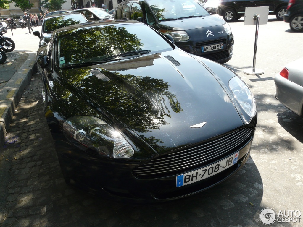 Aston Martin DB9