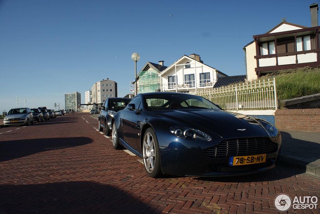 Aston Martin V8 Vantage