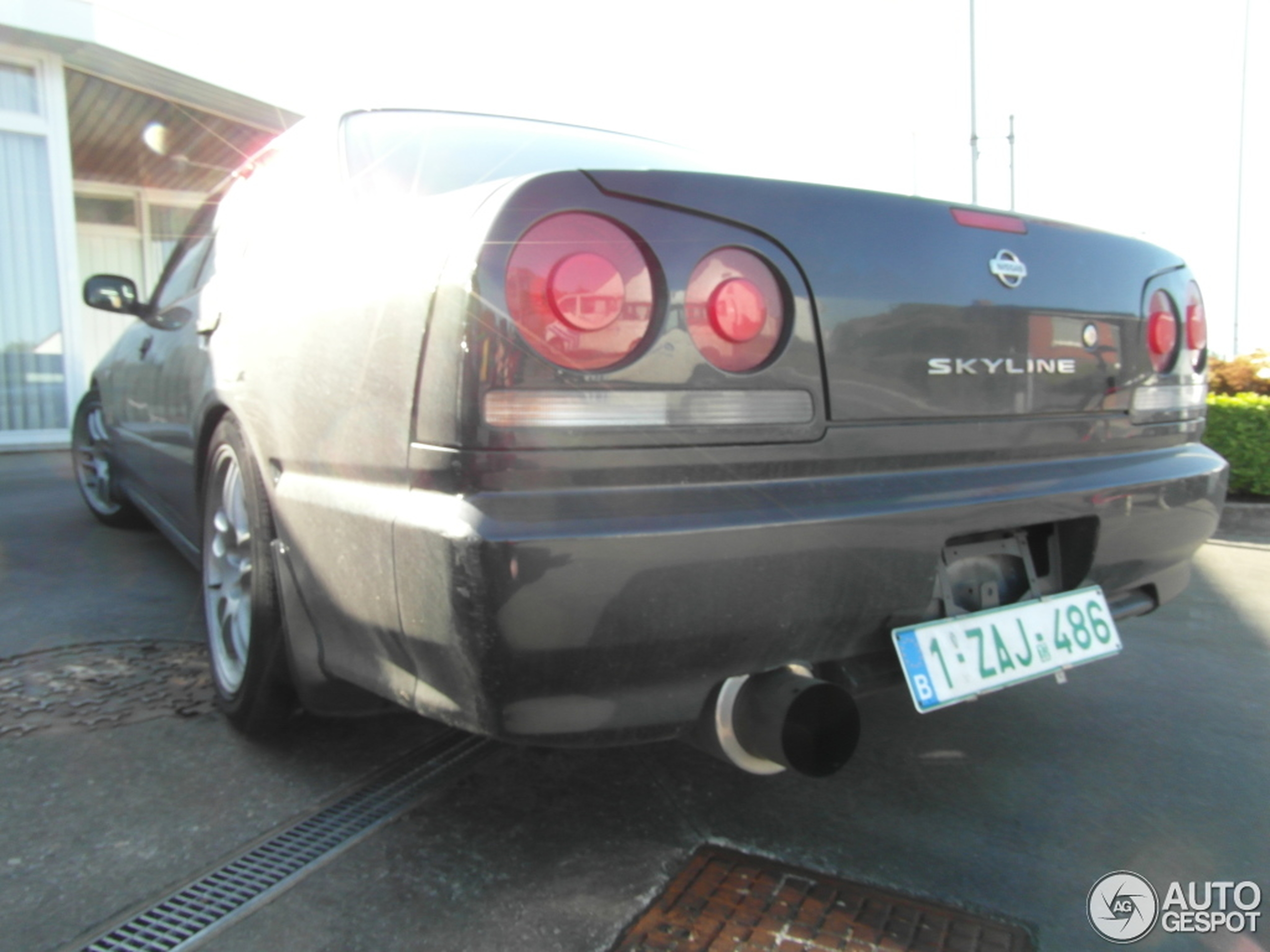 Nissan Skyline R34 Sedan