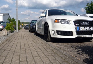 Audi RS4 Sedan