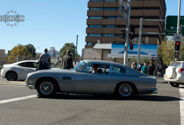 Aston Martin DB6 Vantage MKI