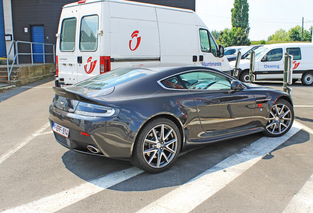 Aston Martin V8 Vantage 2012