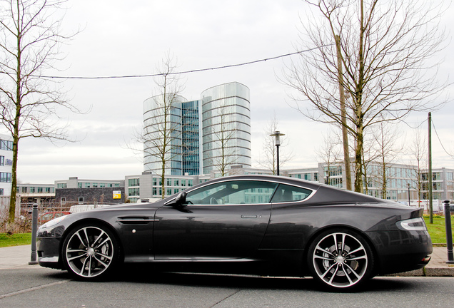 Aston Martin DB9