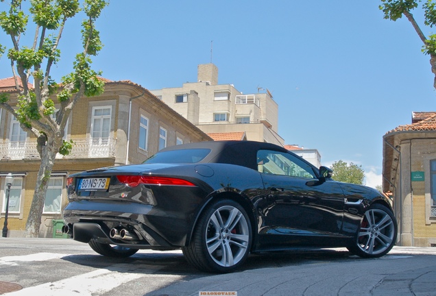 Jaguar F-TYPE S V8 Convertible