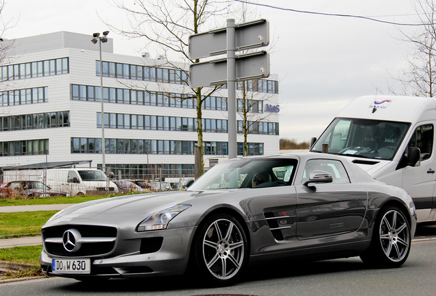 Mercedes-Benz SLS AMG