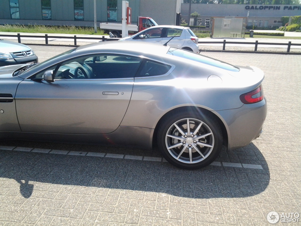 Aston Martin V8 Vantage