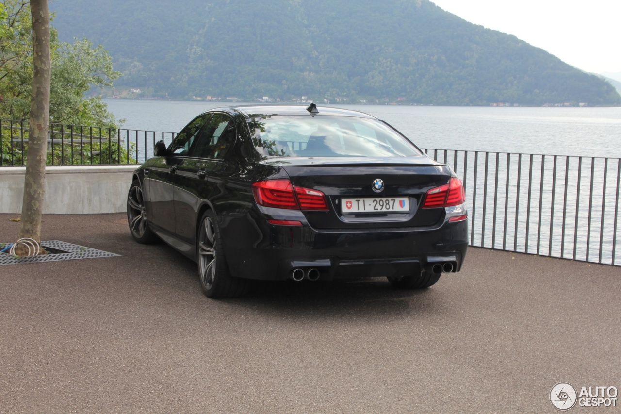 BMW M5 F10 2011