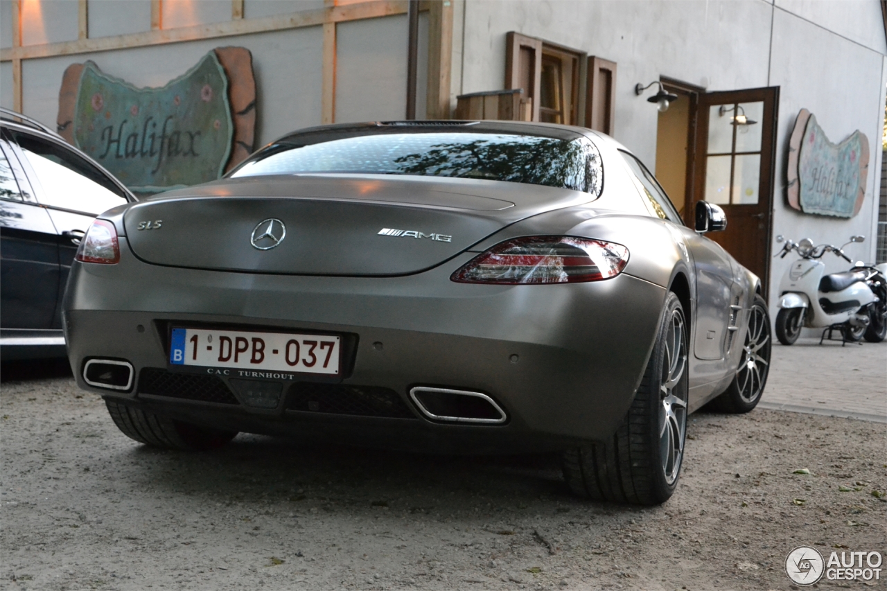 Mercedes-Benz SLS AMG