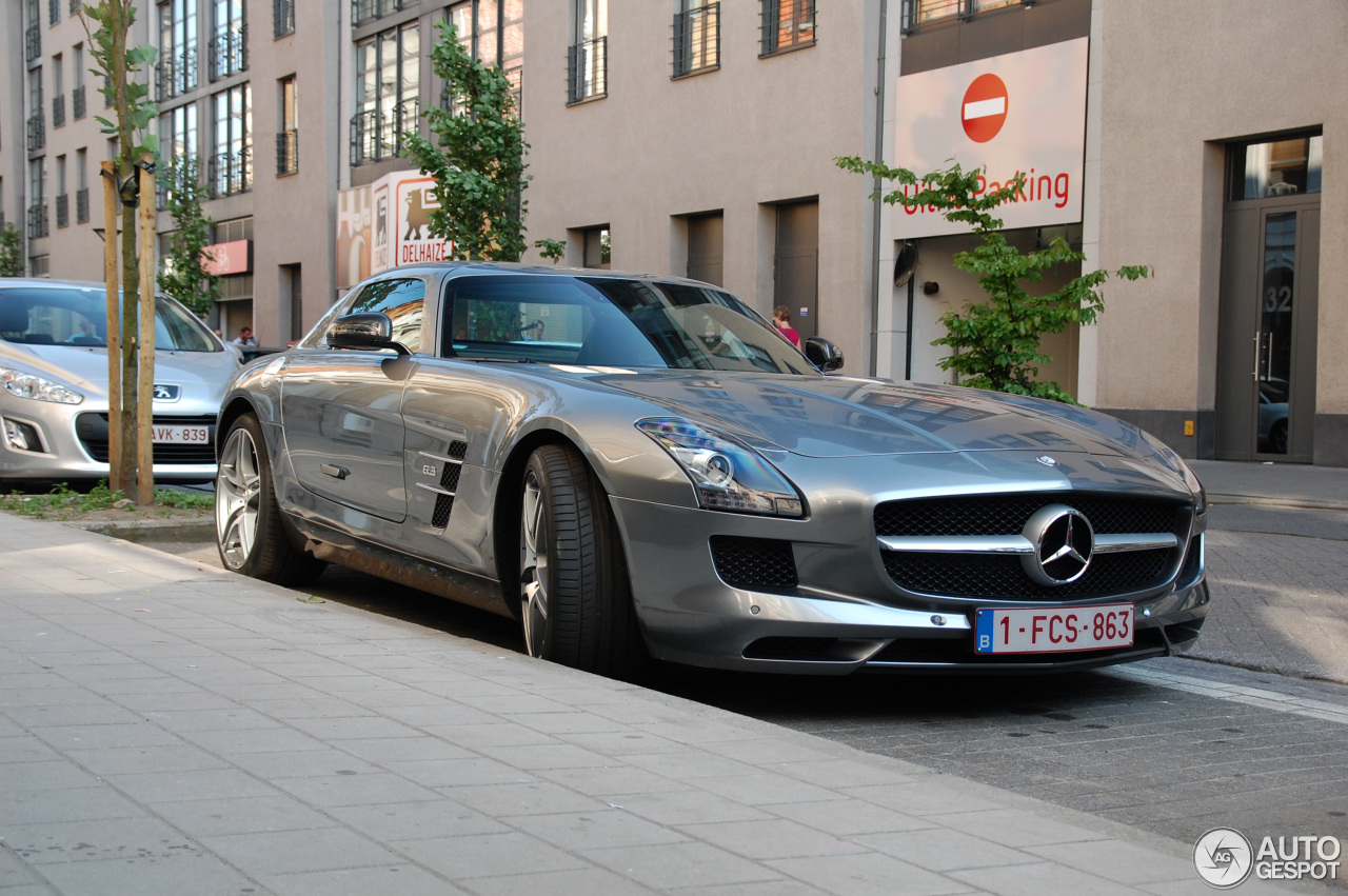 Mercedes-Benz SLS AMG