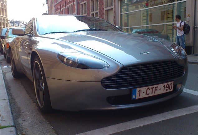 Aston Martin V8 Vantage