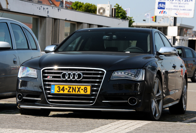 Audi S8 D4