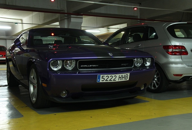 Dodge Challenger SRT-8