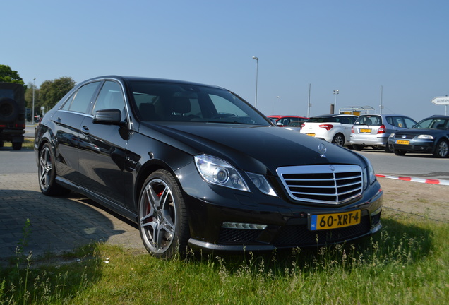 Mercedes-Benz E 63 AMG W212 V8 Biturbo