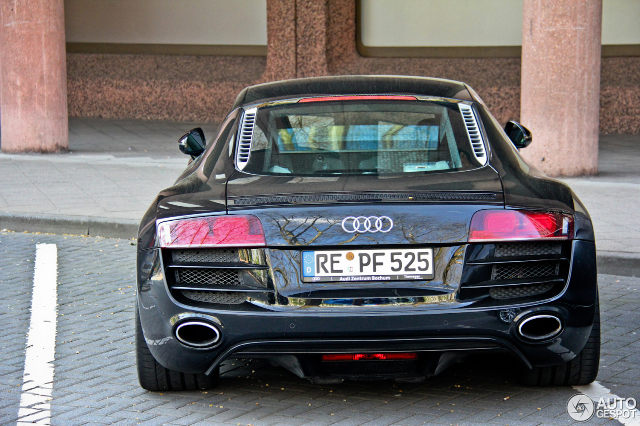 Audi R8 V10