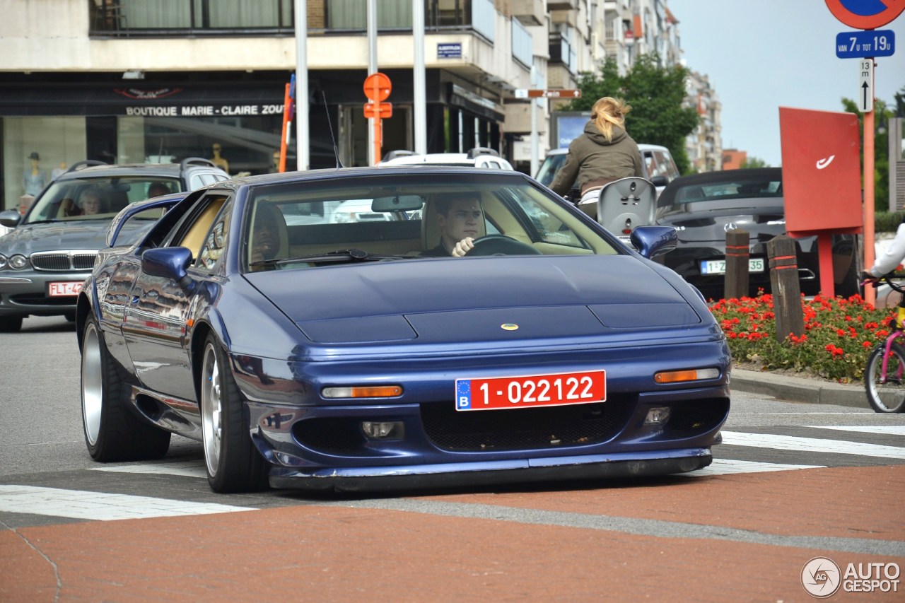 Lotus Esprit V8 SE