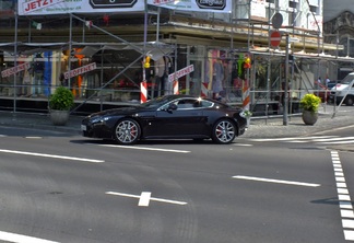 Aston Martin V8 Vantage S