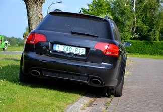 Audi RS4 Avant B7