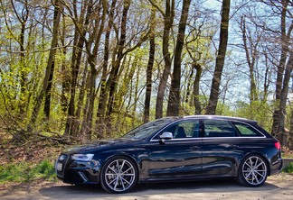 Audi RS4 Avant B8