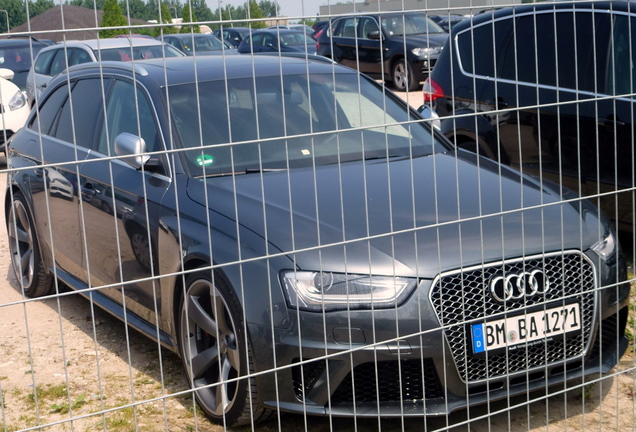 Audi RS4 Avant B8