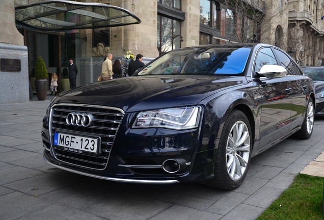 Audi S8 D4